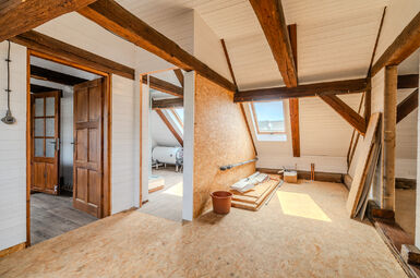 Prodej objektu k podnikání a bydlení, ulice Přátelství Praha 10 Uhřiněves