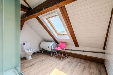 Prodej objektu k podnikání a bydlení, ulice Přátelství Praha 10 Uhřiněves