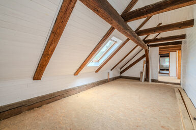 Prodej objektu k podnikání a bydlení, ulice Přátelství Praha 10 Uhřiněves