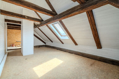 Prodej objektu k podnikání a bydlení, ulice Přátelství Praha 10 Uhřiněves