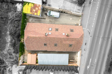 Prodej objektu k podnikání a bydlení, ulice Přátelství Praha 10 Uhřiněves